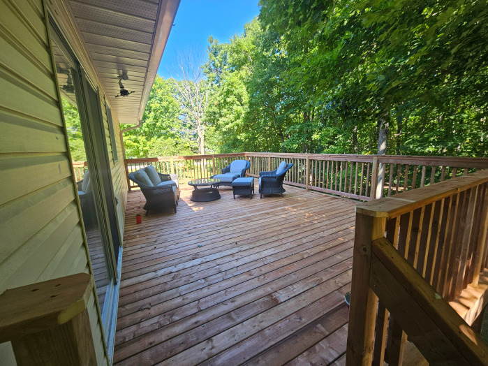 new deck with pergola craftsmanship
